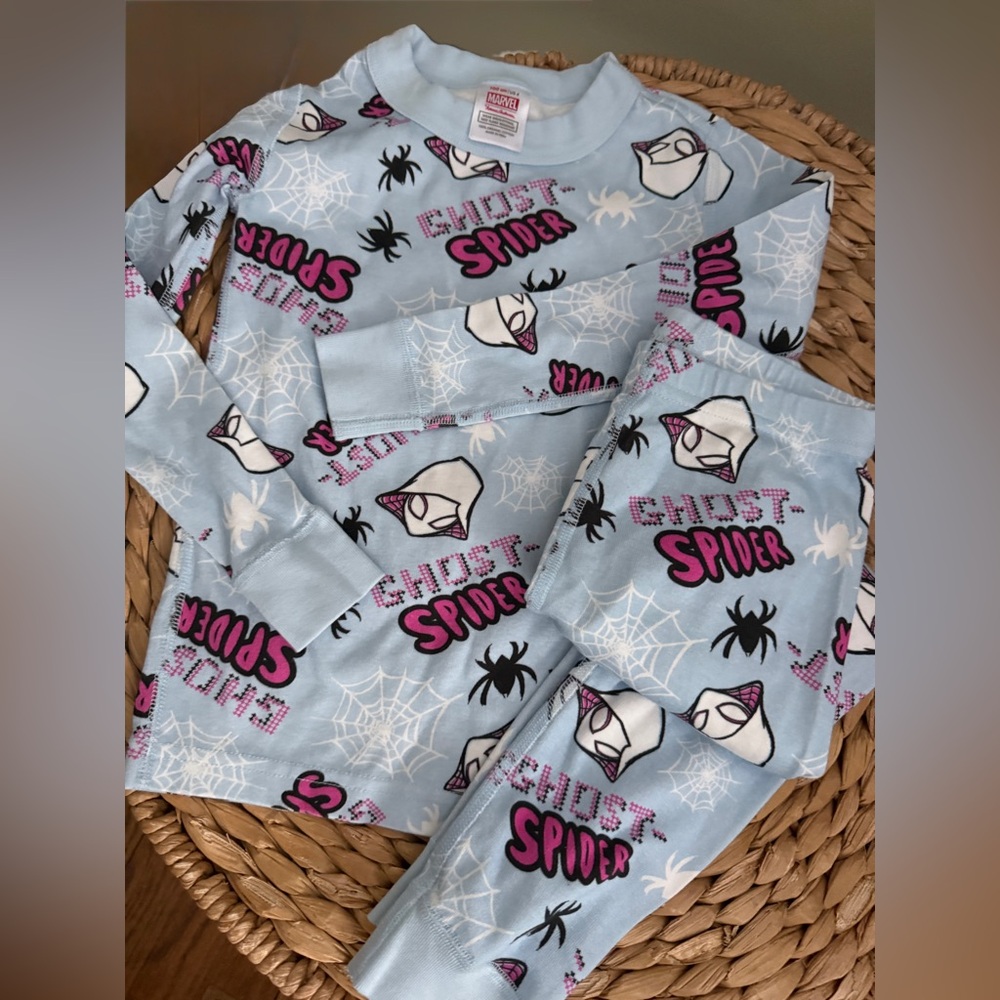 Kids Marvel Ghost-Spider Pajama Set size 4 WASHED never worn